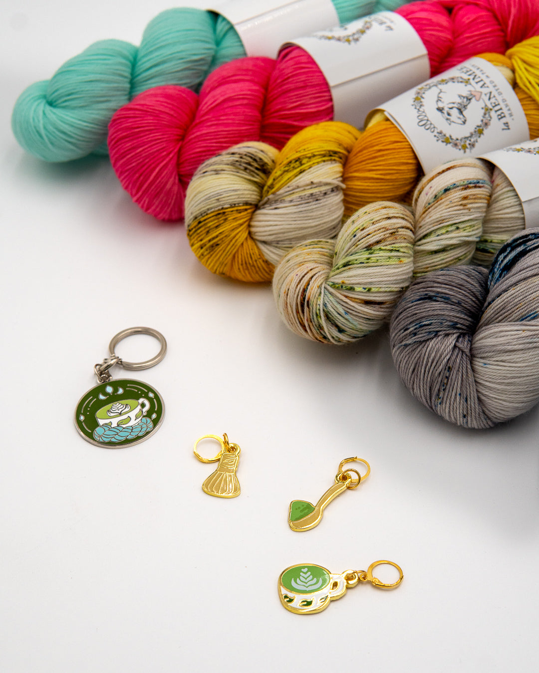 5 ways to use locking stitch markers