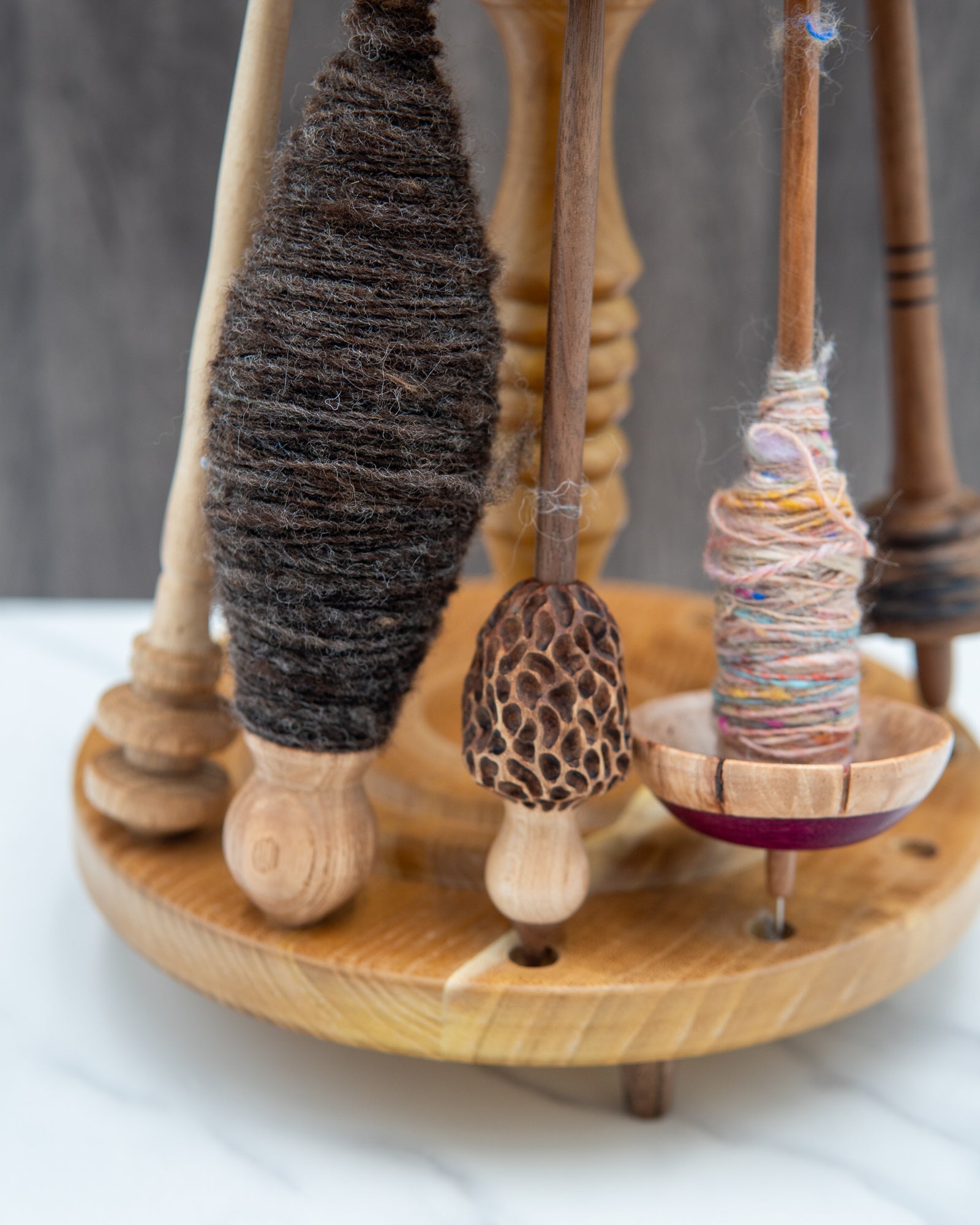 Spindle stand for 12 spindles - Mixed woods