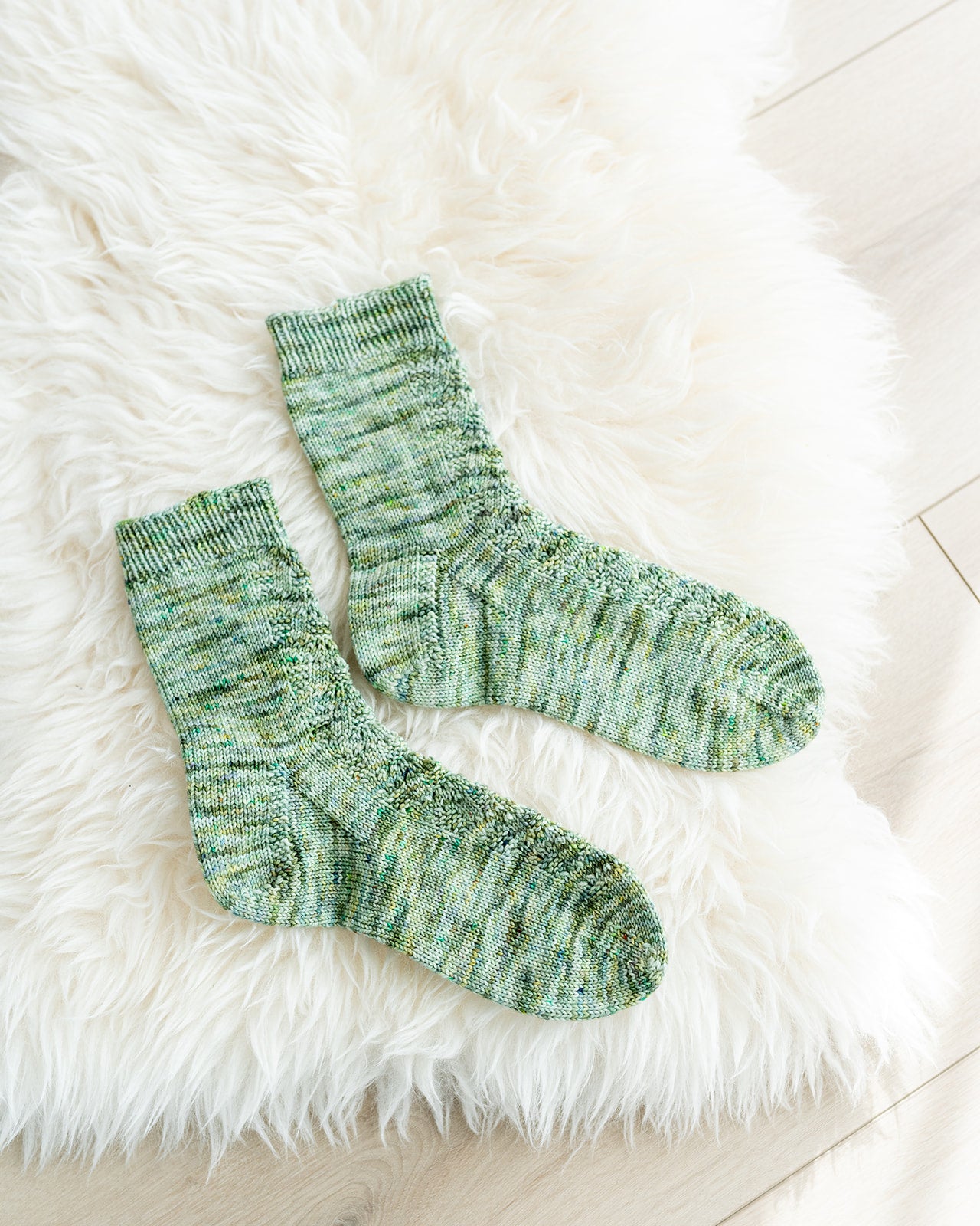 Delicate Socks - Knitting Pattern (PDF)