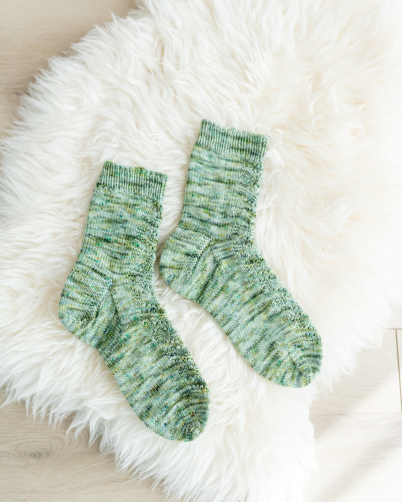 Delicate Socks - Knitting Pattern (PDF)