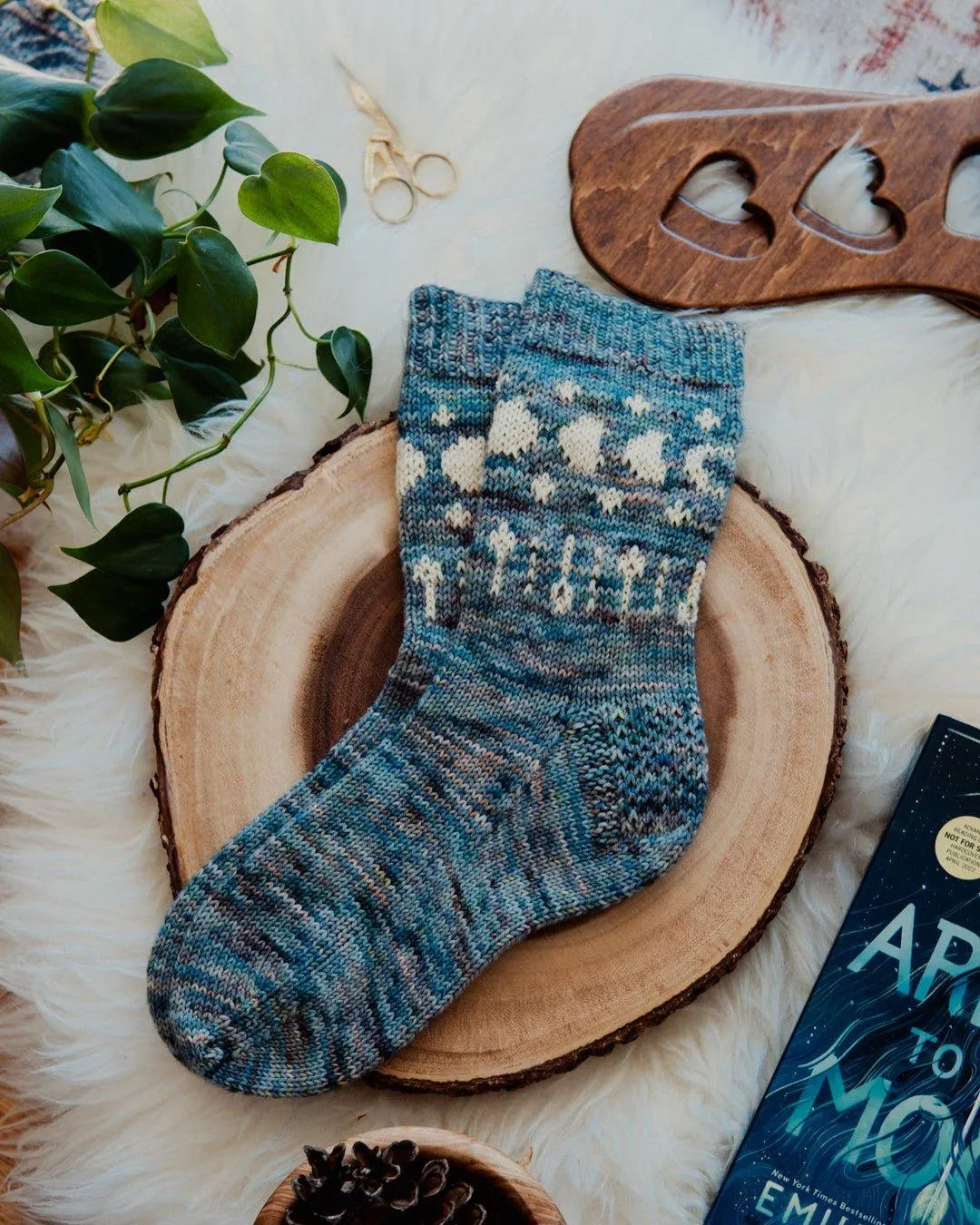 An Arrow to the Moon Socks - Aimee Sher Makes