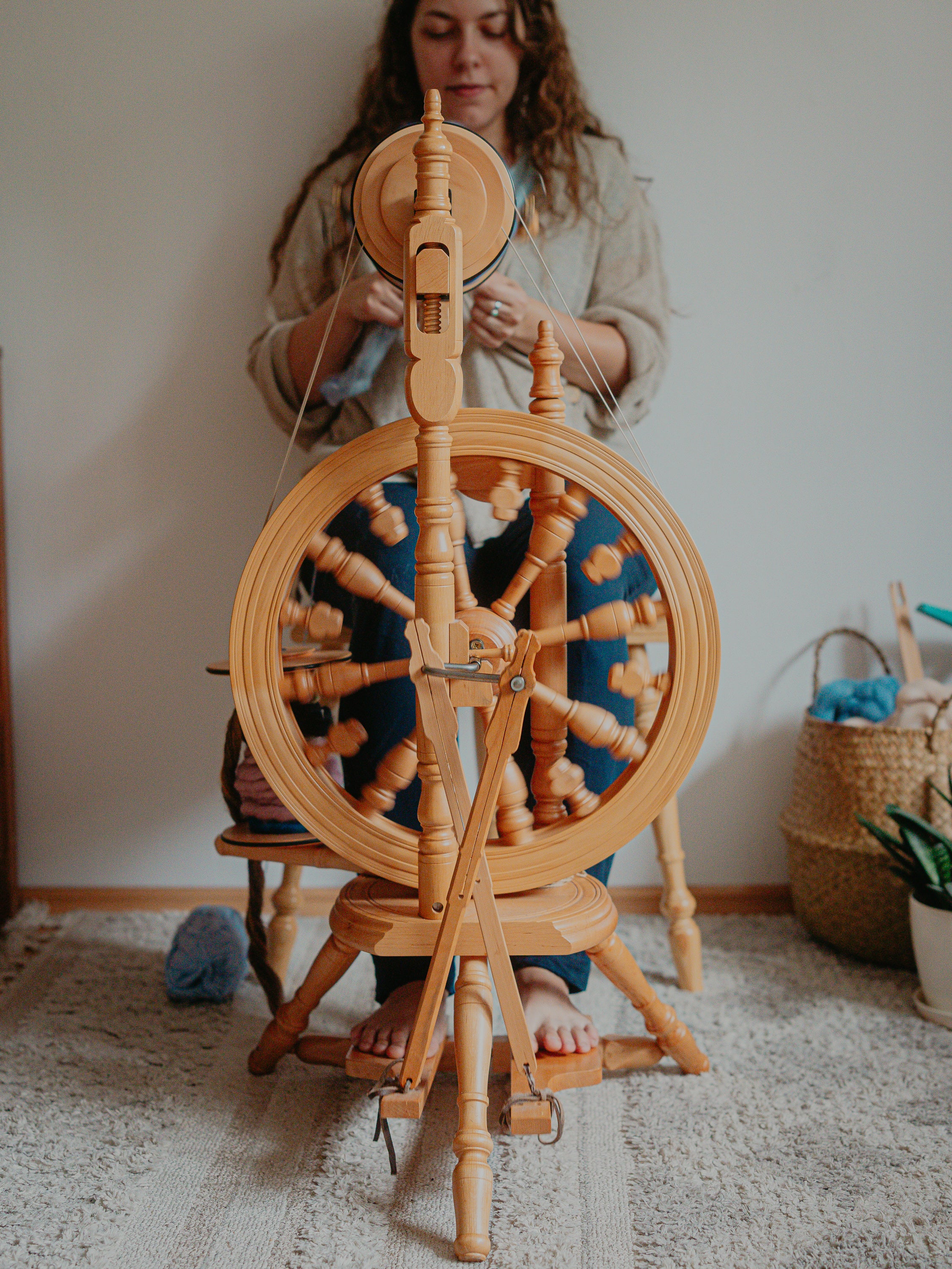 Minstrel Spinning Wheel from Kromski