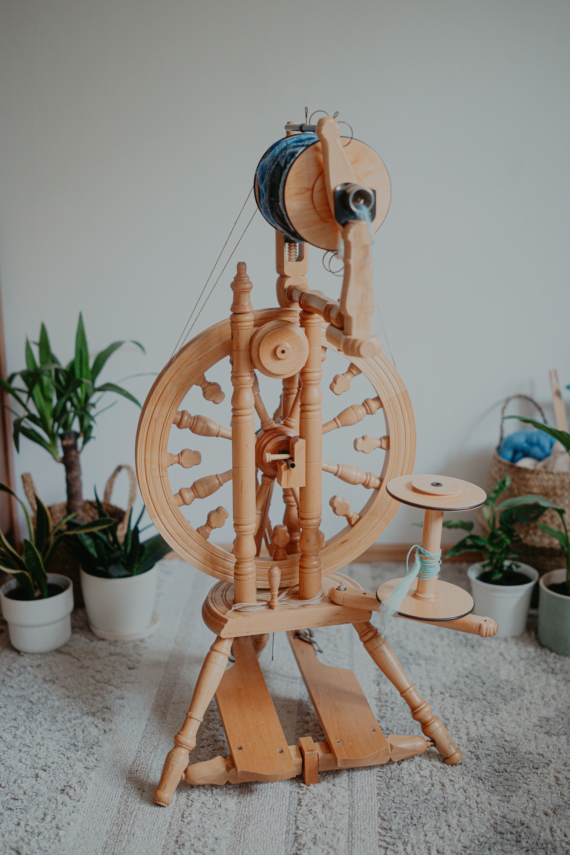 Minstrel Spinning Wheel from Kromski
